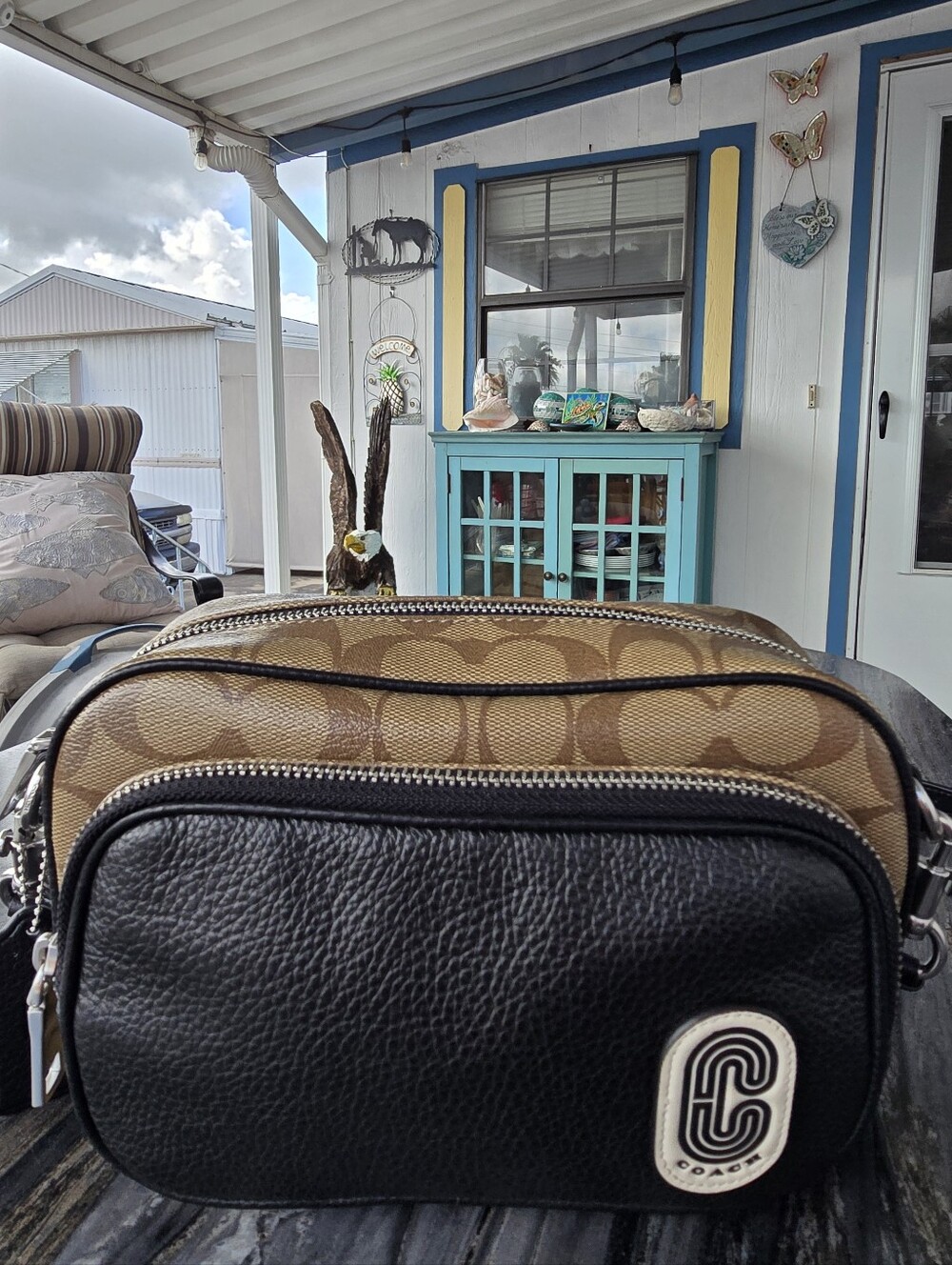 Coach EUC Signature Coated Canvas & Leather Crossbody No.1695 Tan/Brown 9.25x6 - Picture 4 of 12